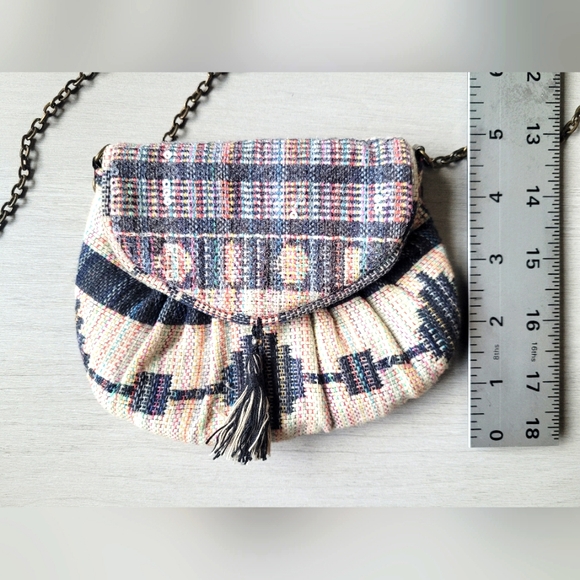 Small Mossimo Crossbody - Picture 3 of 6